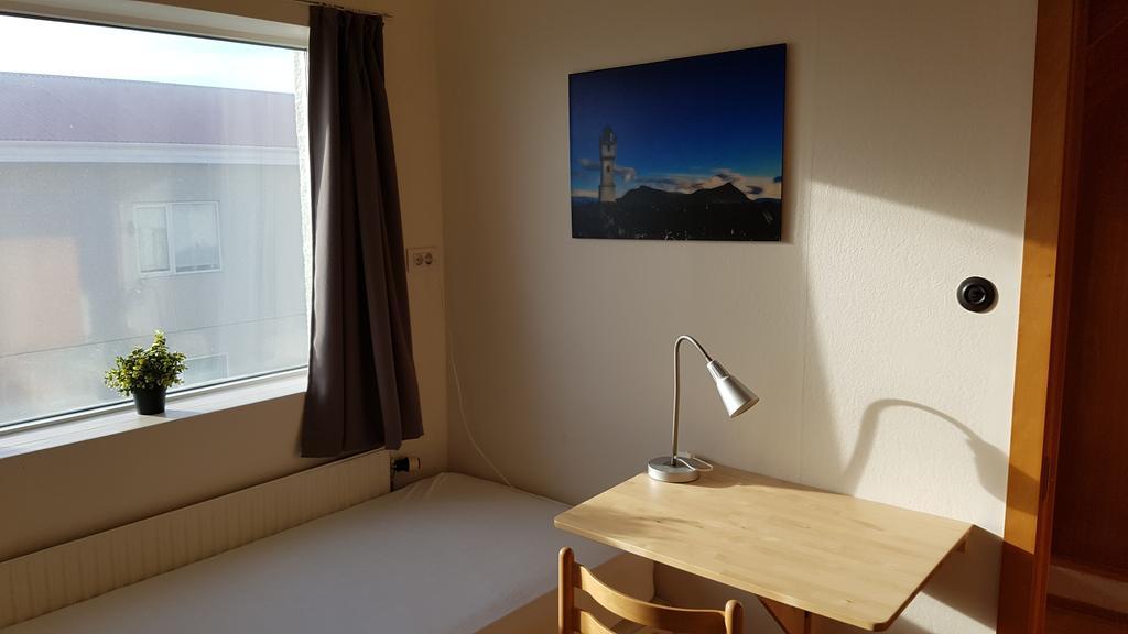 Akranes Hi Hostel - Staywest ภายนอก รูปภาพ