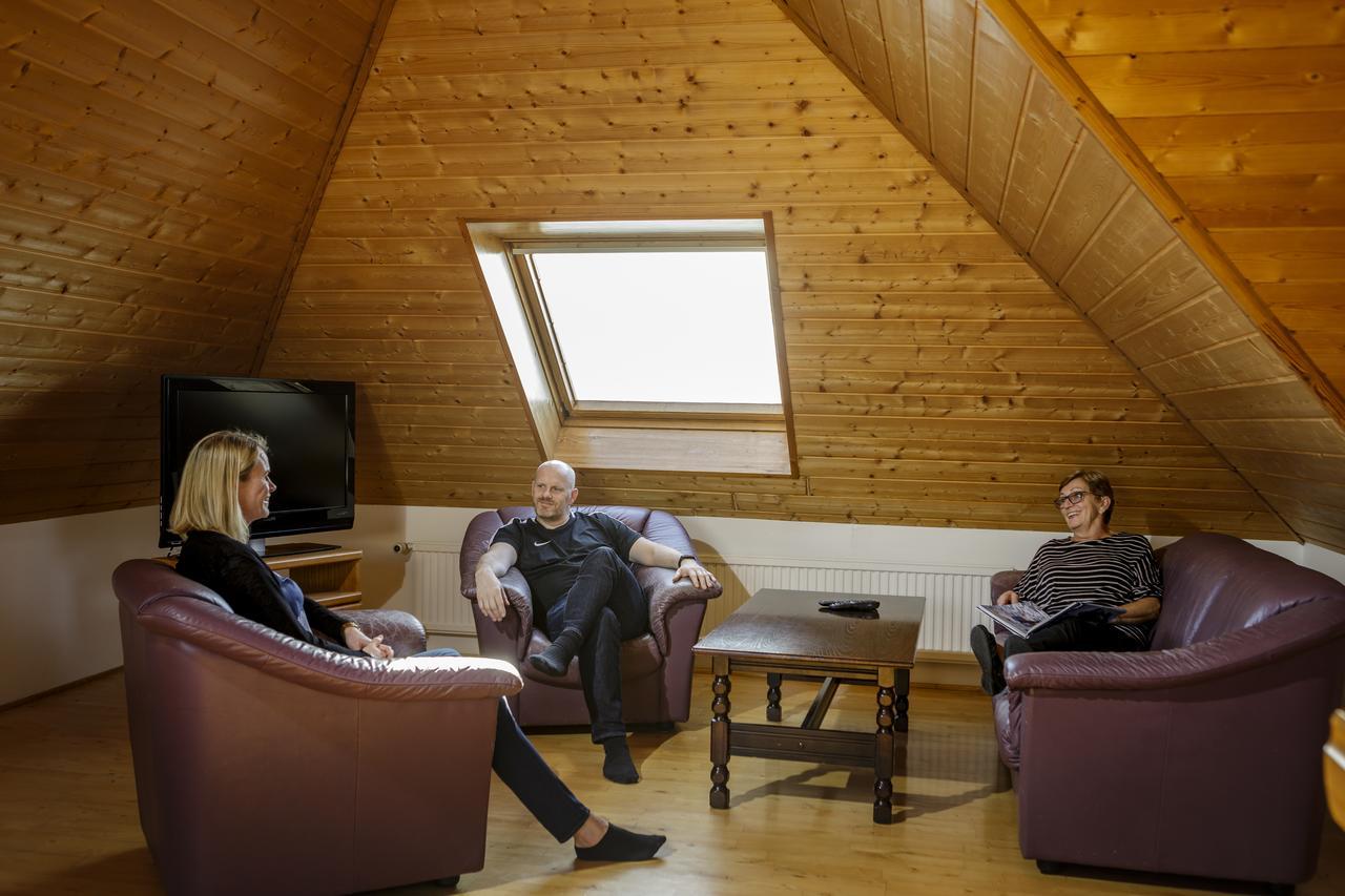 Akranes Hi Hostel - Staywest ภายนอก รูปภาพ